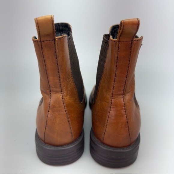 Vagabond Amina Brown Leather Chelsea Boots - Picture 4 of 12